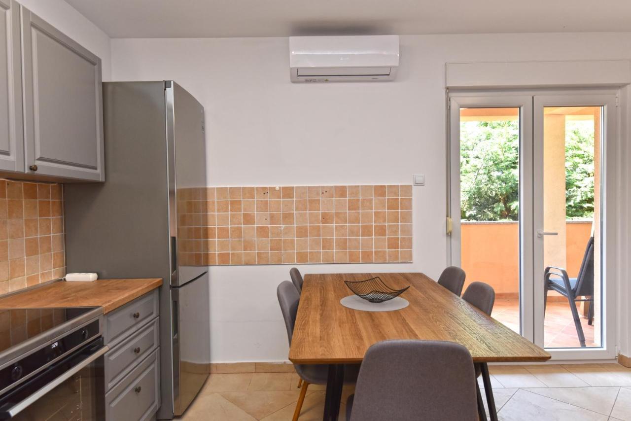 Apartmensts Arsen 928 プーラ エクステリア 写真